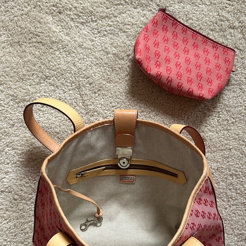 Dooney & Bourke Red and Tan Tote Bag - with matching coin purse - Picture 4 of 7